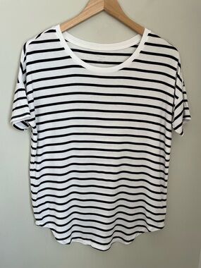 Daily Ritual Striped Relaxed Fit Tee Size XS Casual Athleisure Neutral